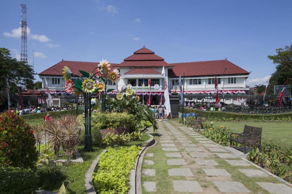 Oyo 3956 Hotel Palem 2 Syariah Malang Eksteriør bilde